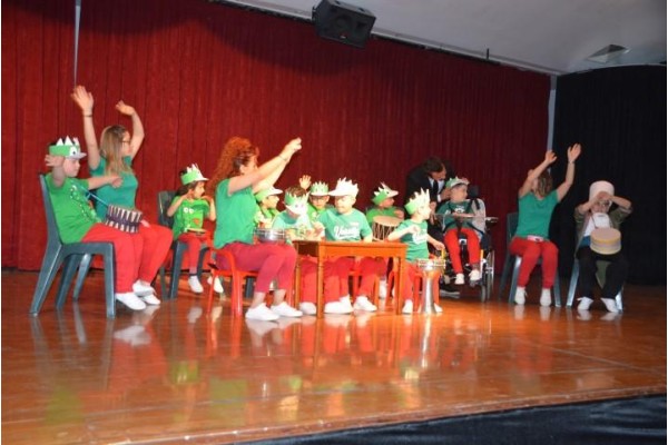 ENGELLİ ÖĞRENCİLERDEN KUTLAMA