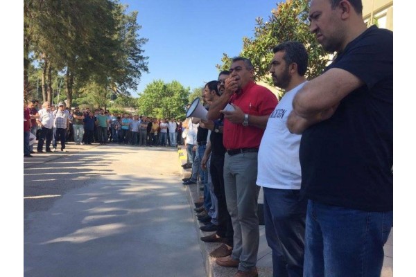 PETKİM’DE UYARI EYLEMLERİ SÜRÜYOR