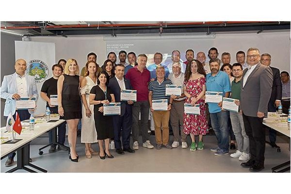 İzmir Ticaret Borsası'nda zeytinyağı tadım eğitimi