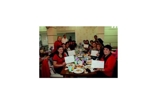 ALİAĞA  AŞÇILARINA KAVUŞTU