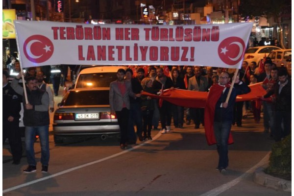 TERÖRE KARŞI SESSİZ PROTESTO