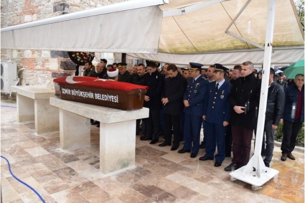 ‘KIBRIS GAZİSİ’ İÇİN ASKERİ TÖREN