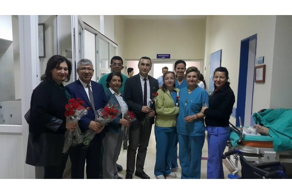 ALİAĞALI SAĞLIKÇILARI UNUTMADILAR