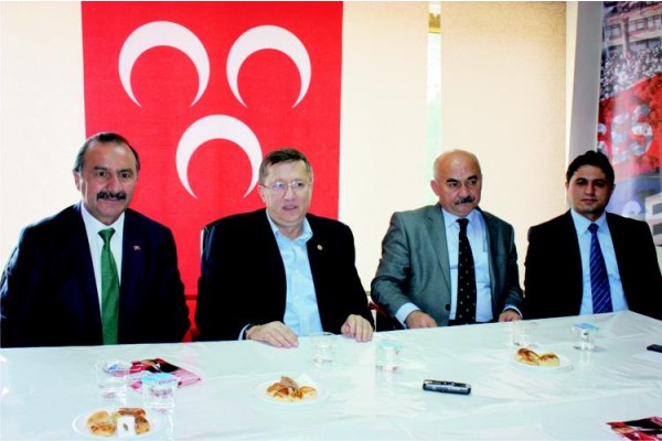 MHP'DEN 'BAYRAK' MİTİNGİNE ÇAĞRI