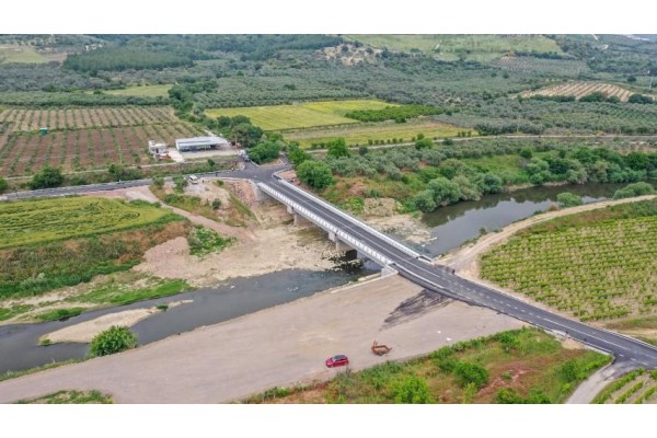 Gediz’in iki yakası bir araya geldi