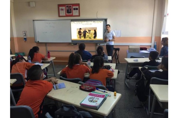 Çocuklara kuş gözlemciliği eğitimi