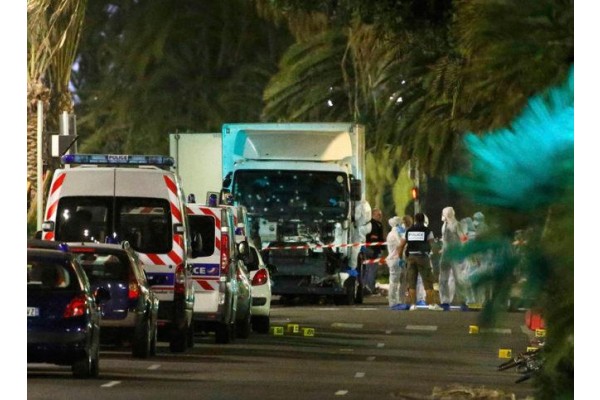 SİYASİLER NİCE'DEKİ SALDIRIYI KINADI