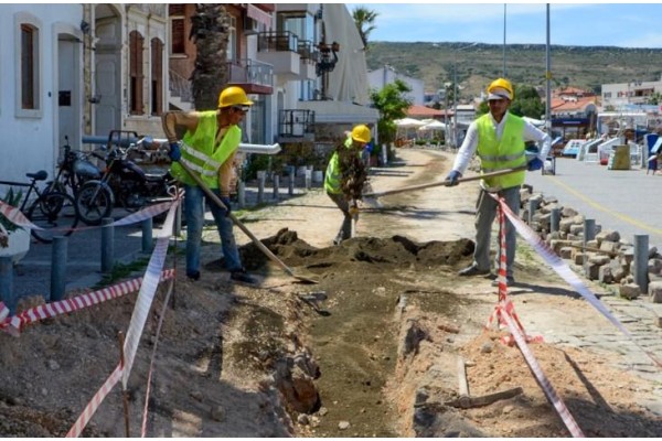 FOÇA, YENİ İÇME SUYU HATTINA KAVUŞUYOR
