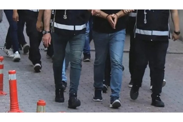 "Kıskaç-22" operasyonlarında 74 kişi yakalandı