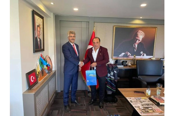 İZMİR MÜLKİ ERKÂNINDAN KARAMAN’A ZİYARET