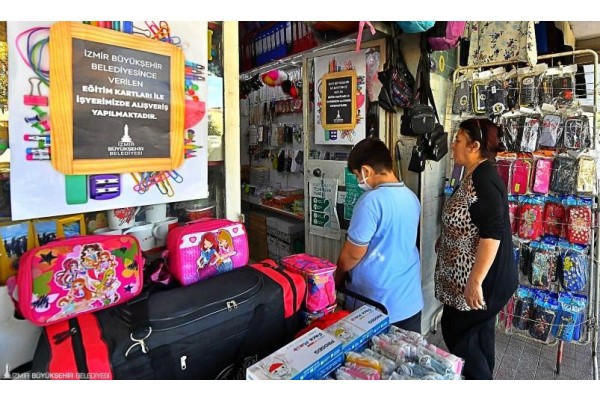 Büyükşehir’in öğrencilere destekleri sürüyor