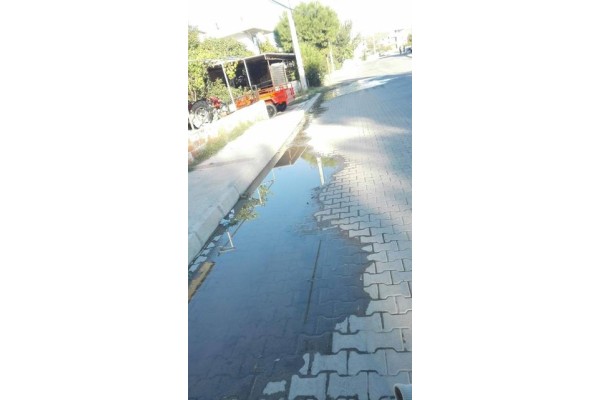 ALİAĞA’DA İZSU ŞİKAYETLERİ SON BULMUYOR!