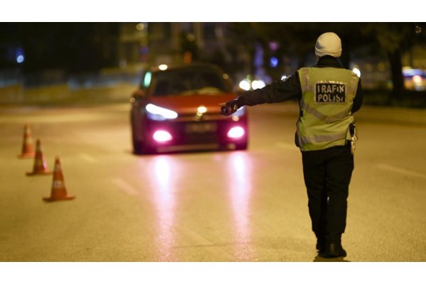 KOLONYA YÜZÜNDEN ALKOLLÜ SANILAN SÜRÜCÜYE BERAAT