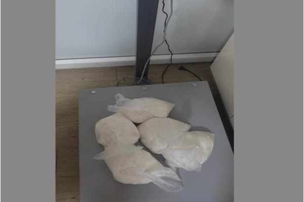 5 kilogram uyuşturucu ile yakalandılar