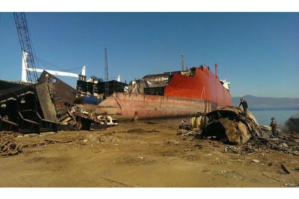 ETHAN’DAN ‘ZEHİR’ ÇIKTI