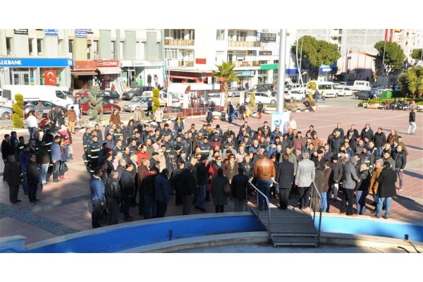 TERÖR SESSİZ PROTESTO İLE KINANDI