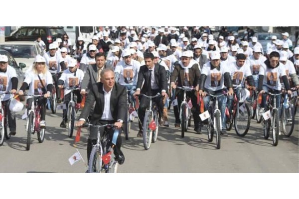 YORULMAZ'DAN ÇEVRECİ SEÇİM STARDI