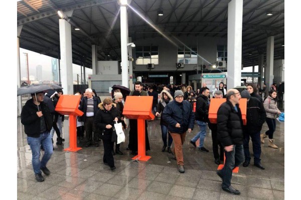 “İZBAN’DA ARTI PARA SİSTEMİ VE ZAMLAR KALDIRILSIN”