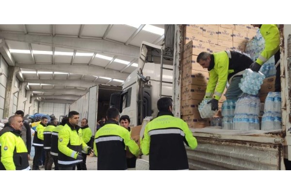 Deprem bölgesine destek sürüyor