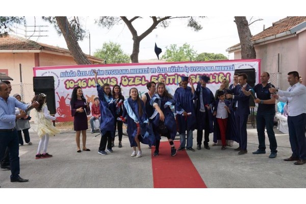 ‘ÖZEL EĞİTİM ŞENLİĞİ’ KUTLANDI