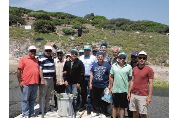 YEŞİL BİR TAVŞAN ADASI İÇİN