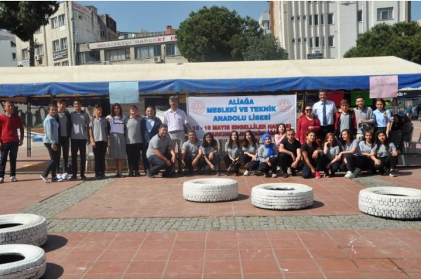 LİSELİLERDEN FARKINDALIK ETKİNLİĞİ