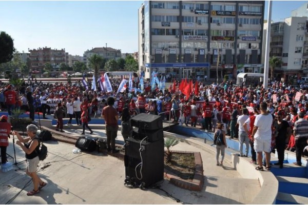 BELEDİYE İŞÇİLERİ İÇİN BİR ARAYA GELDİLER