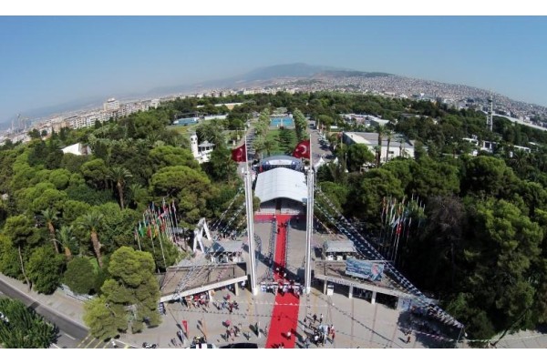 İZMİR'DE TOPLU ULAŞIMA FUAR TAKVİYESİ