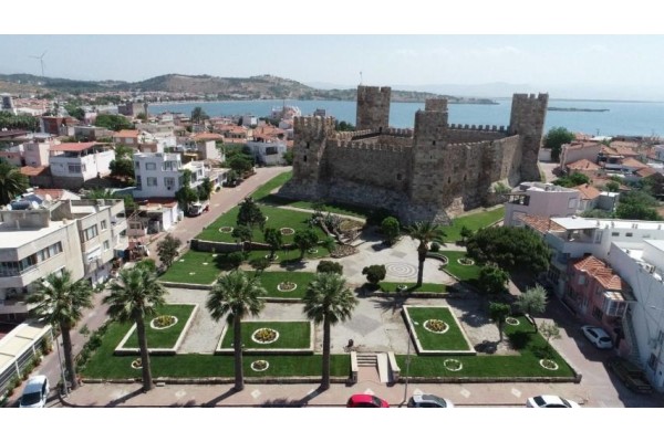 BÜYÜKŞEHİR MECLİSİ ÇANDARLI KALESİ’NDE YAPILACAK