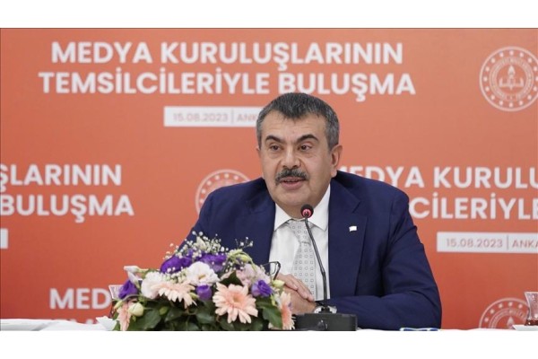 Liselerde sınıf tekrarı geri geliyor