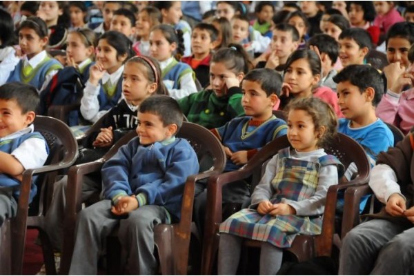 BÜYÜKŞEHİR'DEN ALİAĞALI ÇOCUKLARA "YARIYIL HEDİYESİ"