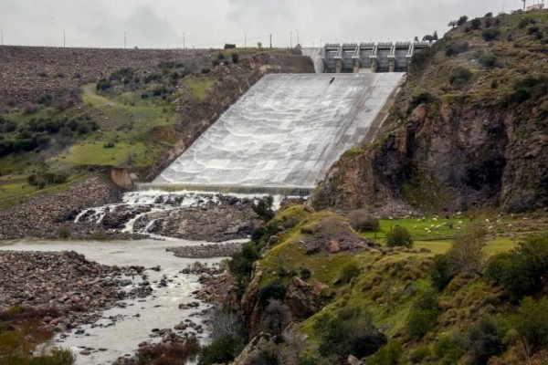 GÜZELHİSAR’DA SU SEVİYESİ YÜKSELİYOR