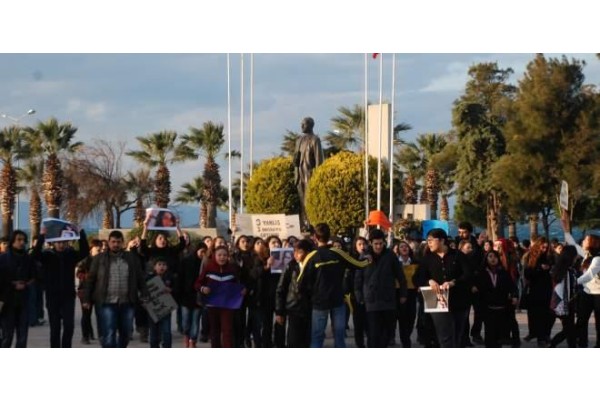 ALİAĞA, 7'DEN 77'YE ÖZGECAN İÇİN YÜRÜDÜ