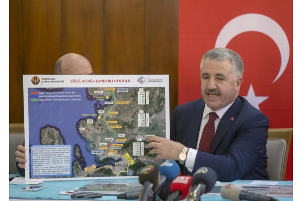 BAKAN ARSLAN İZMİR PROJELERİNİ ANLATTI