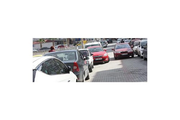 ALİAĞALILAR KATLI OTOPARK İSTİYORLAR
