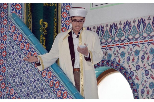 ALİAĞA’DA HUTBE OKUMA YARIŞMASI