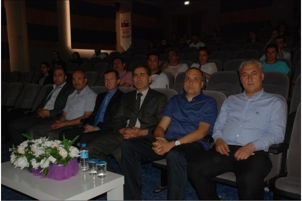 ERGENLERDE RİSK FAKTÖRLERİ KONUŞULDU