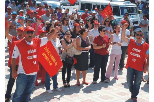 5 SENDİKA GEZİ GREV'İNDE !