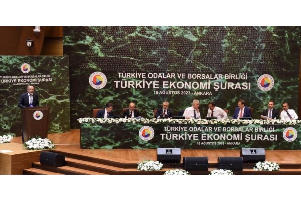 Aliağa’nın sorunlarını bakanlara aktardı