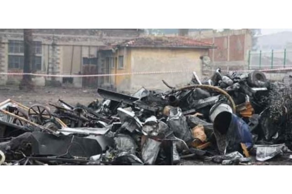 İzmir'in göbeğinde radyasyonlu hurda!