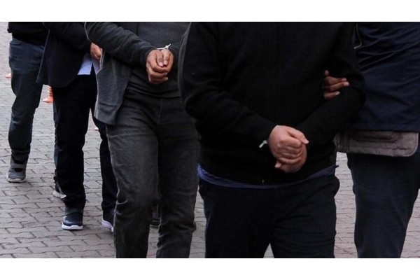 7 KİŞİ SİLAH KAÇAKÇILIĞI İDDİASIYLA YAKALANDI