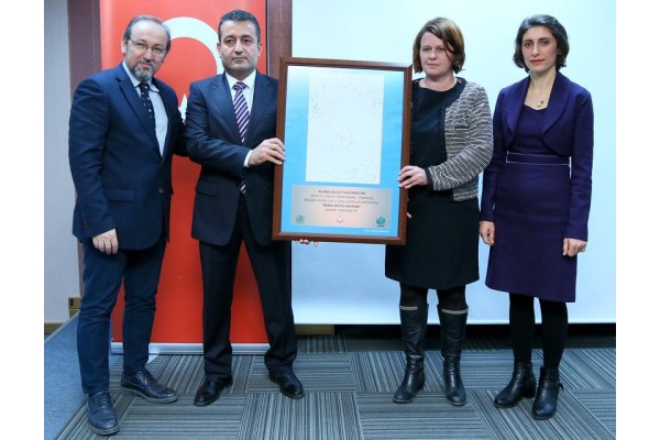 ALİAĞA DEVLET HASTANESİ’NE ''BEBEK DOSTU HASTANE'' UNVANI