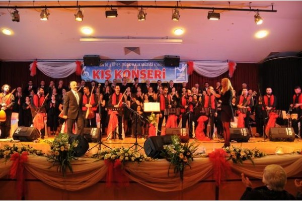 TÜRKÜ DOLU GECEDE ELLER HİÇ SUSMADI