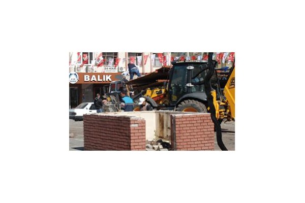 OĞUZ: "TALEP OLMAYINCA YIKMAYA KARAR VERDİK"