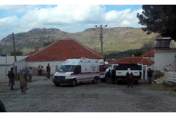 BELEDİYENİN ARACI VATANDAŞI EZDİ