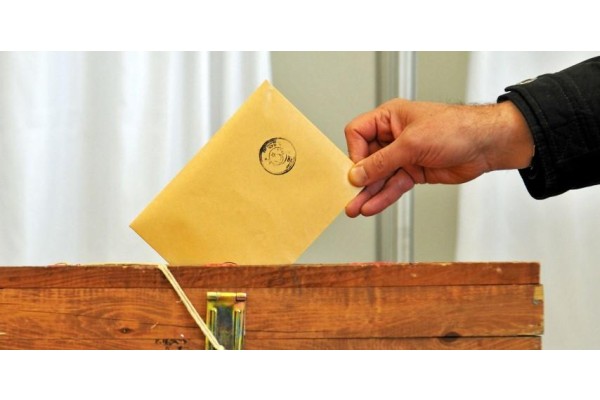 ALİAĞA’DAKİ SİYASİLER ERKEN SEÇİM İÇİN NE DEDİ?