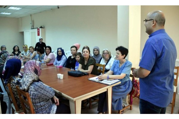 KADIN ÇİFTÇİLERE İLK EĞİTİM VERİLDİ