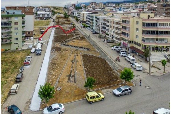 YENİ MAHALLE PARKI’NDA ÇALIŞMALAR SÜRÜYOR