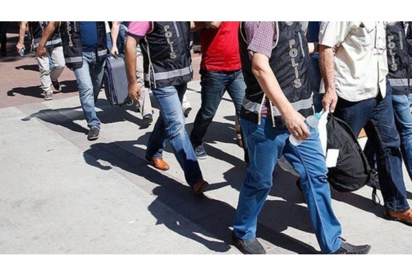 40 İLDE FETÖ'NÜN TSK YAPILANMASINA OPERASYON