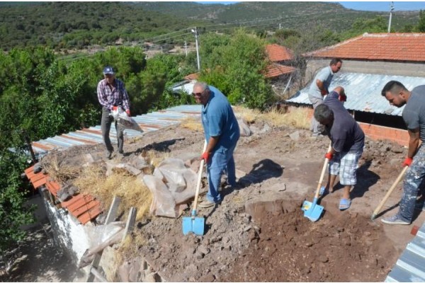 DİKİLİ’NİN MELEKLERİNDEN ÖRNEK HİZMET